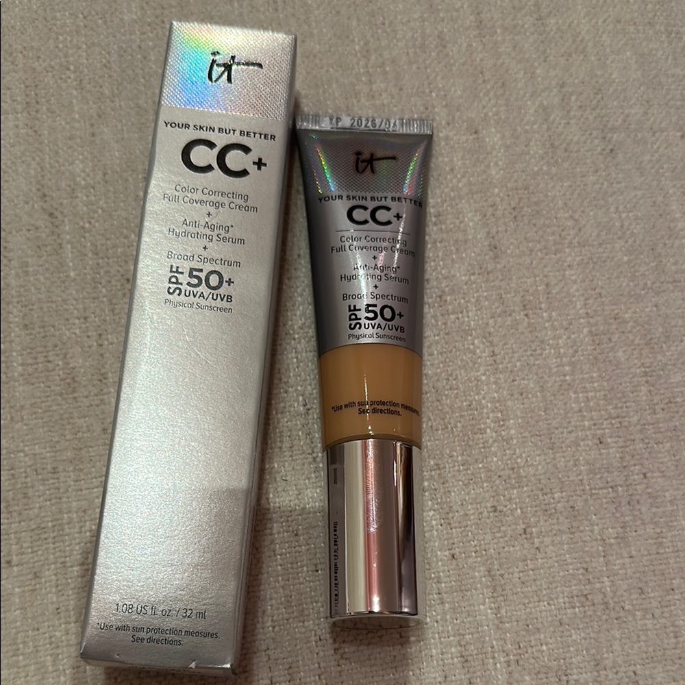 It Cosmetics CC+ Cream Full Coverage Color Correcting Foundation SPF 50 *blogger